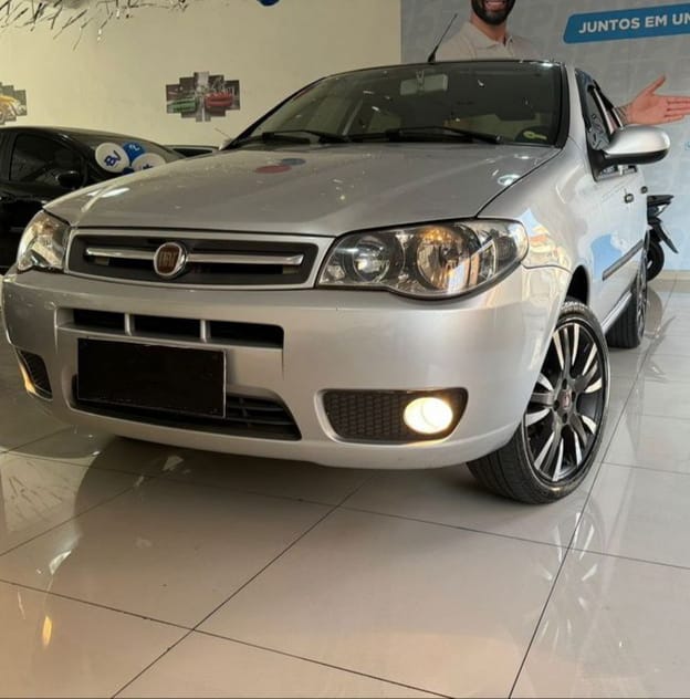 FIAT PALIO CELEBRATION 1.0 2010