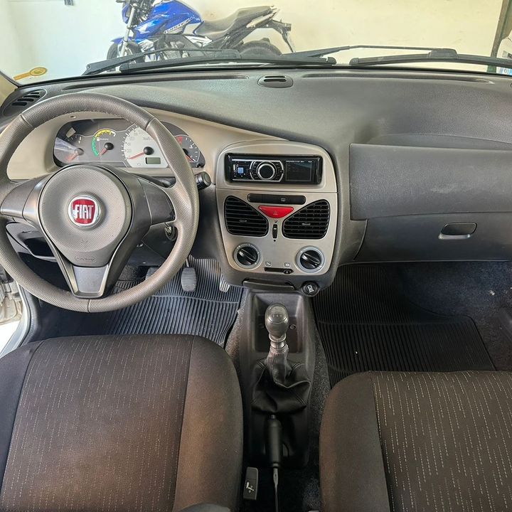 FIAT PALIO CELEBRATION 1.0 2010