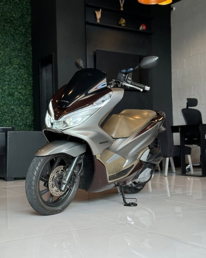 HONDA – PCX 150 DLX 2022 Prata