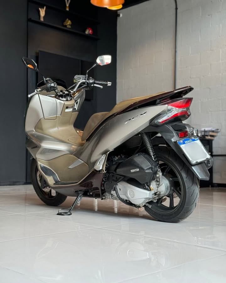 HONDA – PCX 150 DLX 2022 Prata