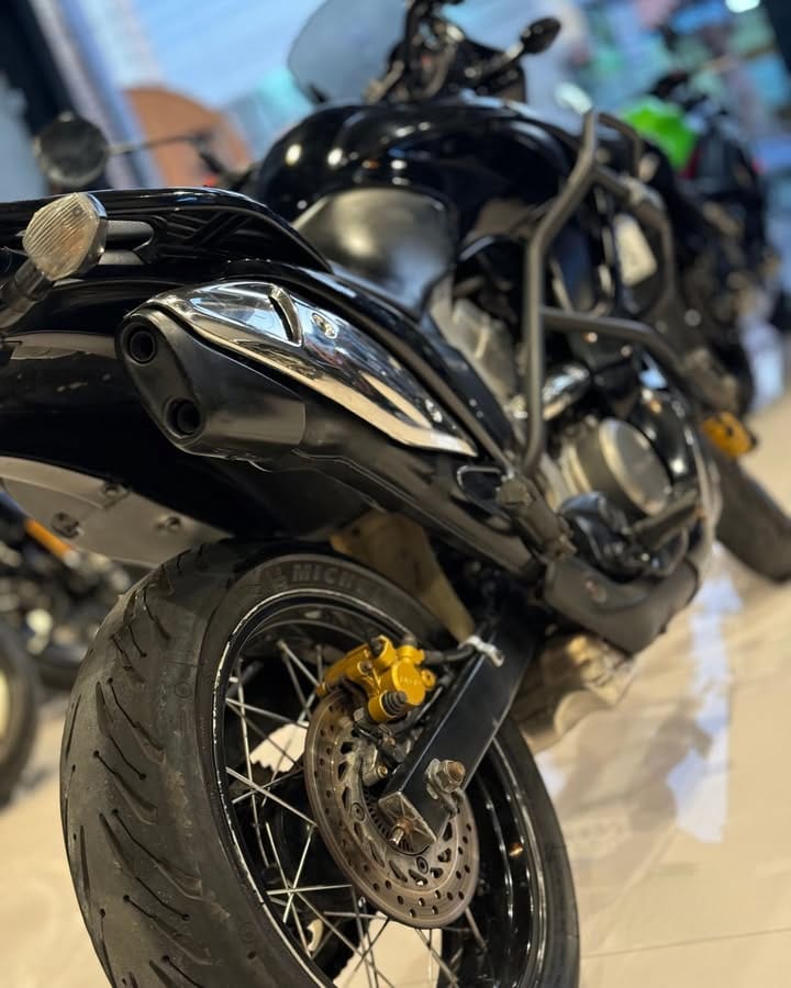 HONDA – TRANSALP 2011 Preta