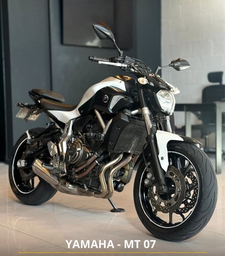 YAMAHA – MT 07 2016 Branco