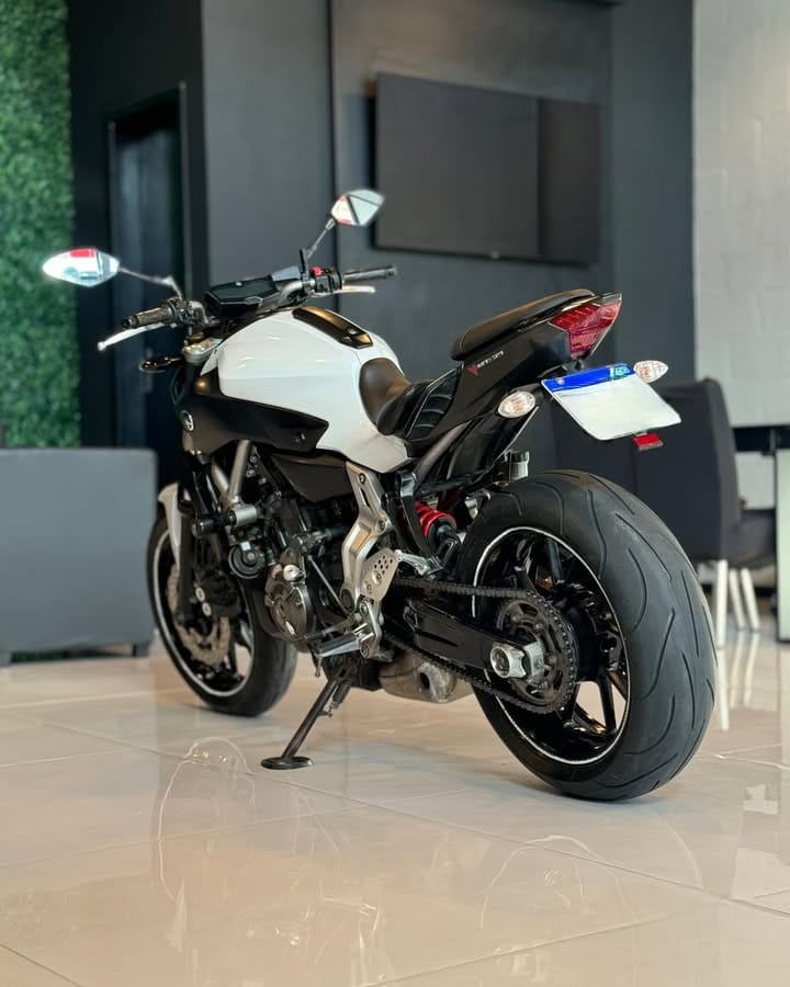 YAMAHA – MT 07 2016 Branco