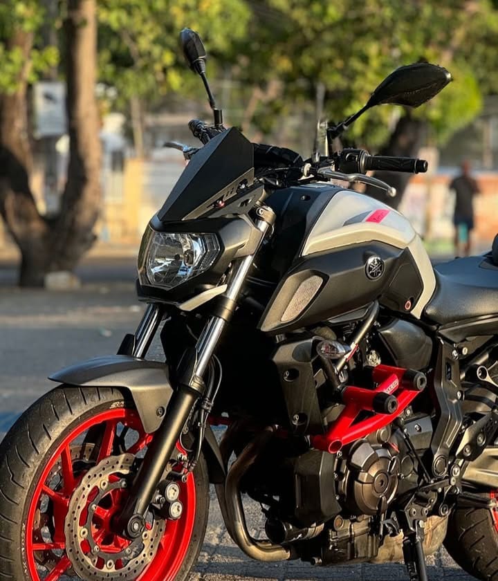 YAMAHA – MT 07 2021